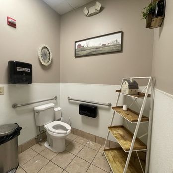 The Rhody Hen Cafe - Bathroom - Breakfast & Brunch Near Me - North Providence, Rhode Island