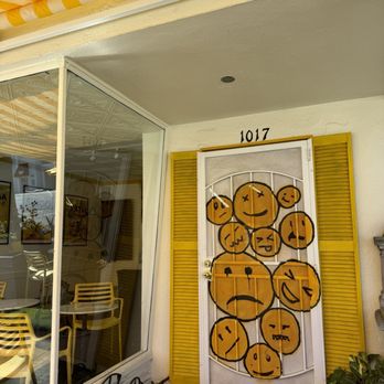 Muffin Can Stop Us - Glendale - Entrance - Coffee & Tea Near Me - Glendale, California Muffin Can Stop Us - Glendale - Entrance - Coffee & Tea Near Me - Glendale, California