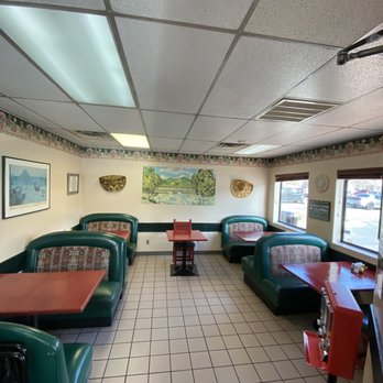 Javier's - Back seating area - Mexican Near Me - Ogden, Utah