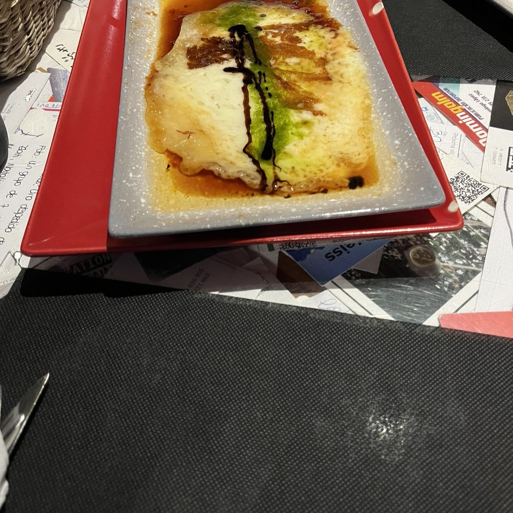 El Mini Bar - Grilled goat cheese - Tapas Bars Near Me - Madrid, M