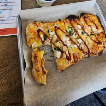 Bristlecone Bar - Chicken bbq flatbread (pretty good) - Beer Bar Near Me - Las Vegas, Nevada Bristlecone Bar - Chicken bbq flatbread (pretty good) - Beer Bar Near Me - Las Vegas, Nevada
