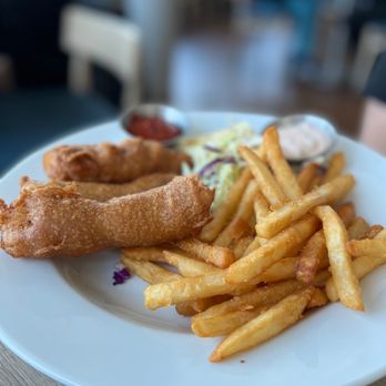 Lighthouse - Fish & Chips - Instagram @friesandchives - Breakfast & Brunch Near Me - Newport Beach, California