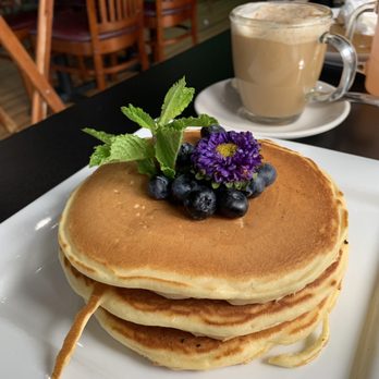 Savanna Restaurant - Blueberry pancakes - Breakfast & Brunch Near Me - Chicago, Illinois