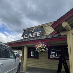 Curly Bear Café