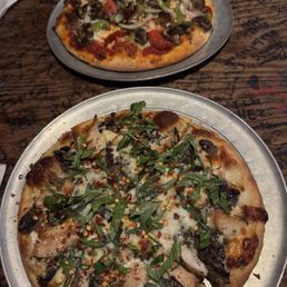 Small Chicken Alfredo Pizza Small Starburst Pizza