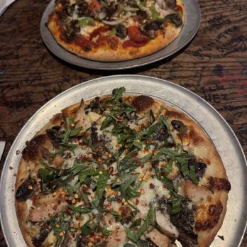 Star Pizza - Small Chicken Alfredo Pizza Small Starburst Pizza - Pizza Near Me - Houston, Texas