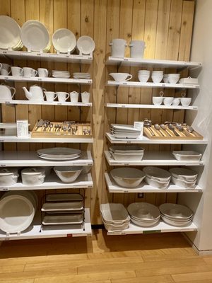Crate & Barrel by null
