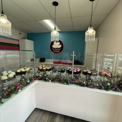 Smallcakes - CUPCAKE CITY!!!
