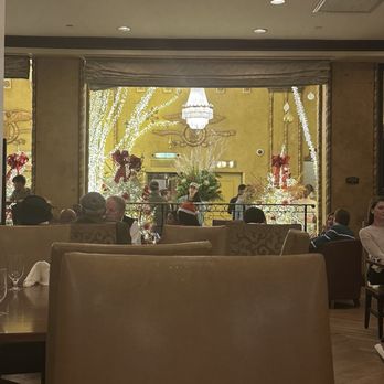 Fountain Lounge - Lounges Near Me - New Orleans, Louisiana Fountain Lounge - Lounges Near Me - New Orleans, Louisiana