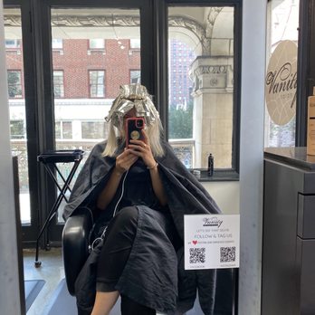 Salon Vanity - Hair Salons Near Me - Philadelphia, Pennsylvania Salon Vanity - Hair Salons Near Me - Philadelphia, Pennsylvania