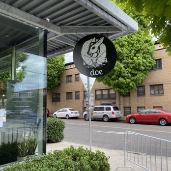 Doe Donuts - Outside - Donuts Near Me - Portland, Oregon