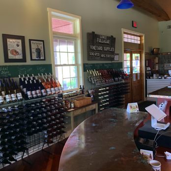 Rooster Hill Vineyards - Wineries Near Me - Penn Yan, New York Rooster Hill Vineyards - Wineries Near Me - Penn Yan, New York