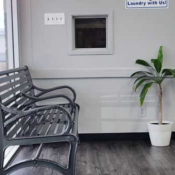 Darrell's Coin Laundry - New bench seating - Laundromat Near Me - Ewa Beach, Hawaii Darrell's Coin Laundry - New bench seating - Laundromat Near Me - Ewa Beach, Hawaii