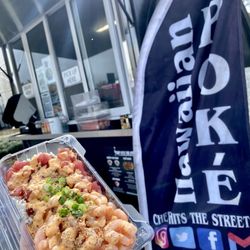 Chef Hits the Streets - Combo poke boat