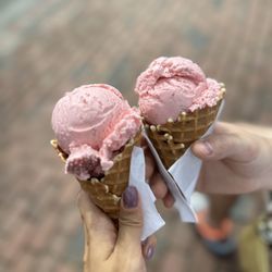 Lapp Valley Farms Ice Cream - Ice cream single scoop in waffle cone ($5 each)