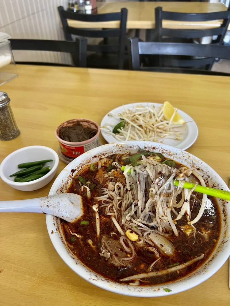 Food from Mamas Asian Noodle House
