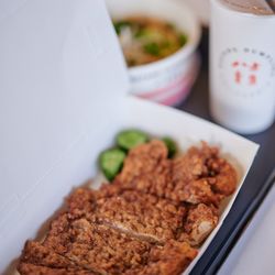 Bafang Dumpling - Old Fashion Noodle & Bafang Pork Chop w/ Lemon Black Tea Combo