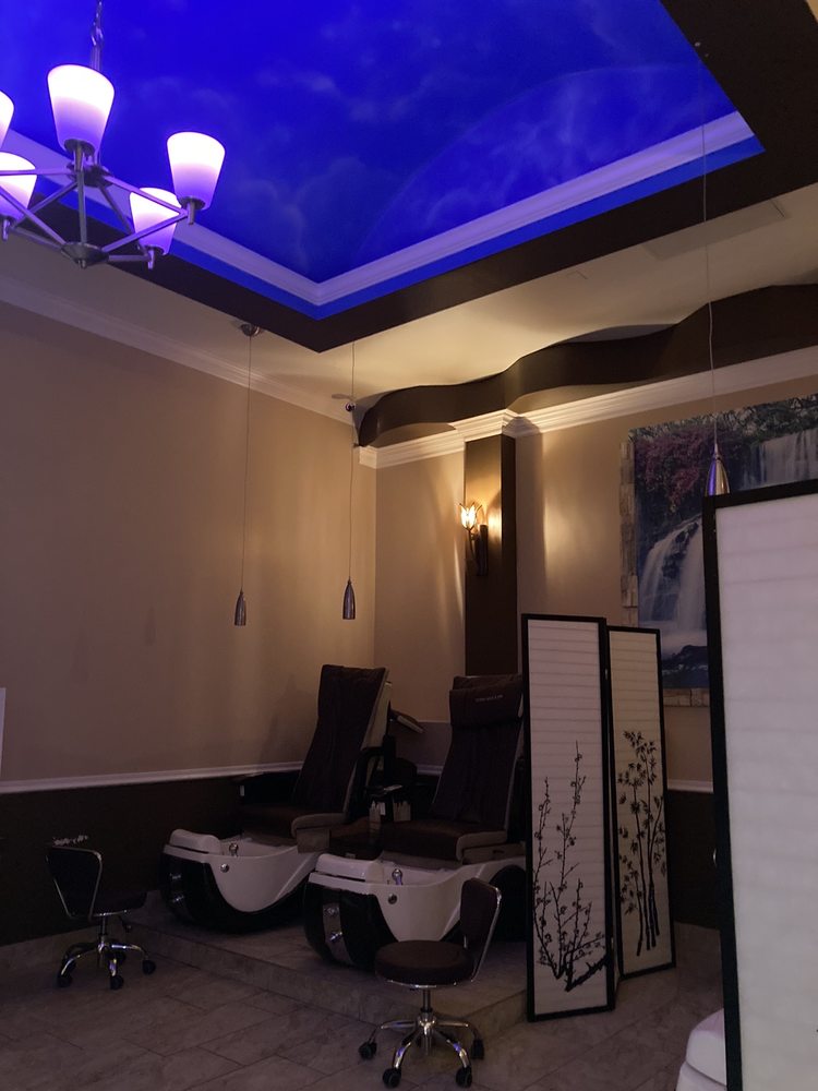 CLASSY NAILS & SPA - 18 Photos & 18 Reviews - 645 E Lincoln Hwy, New