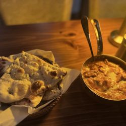 Kebab & Kurry - Garlic Naan & Butter Chicken