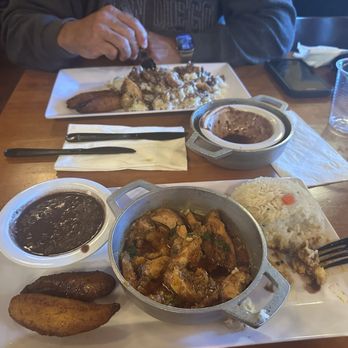 Havana Kitchen - Chino curry dish.... Ok. Probably wouldn't order again. Not bad. - Cuban Near Me - Temecula, California Havana Kitchen - Chino curry dish.... Ok. Probably wouldn't order again. Not bad. - Cuban Near Me - Temecula, California