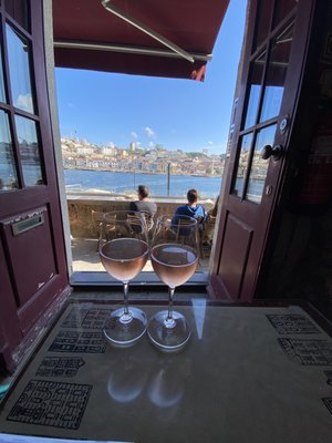 Wine Quay Bar (Porto) by null