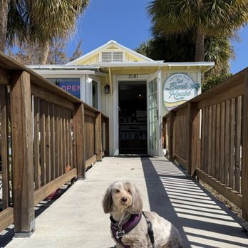 Bunkhouse Coffee Bar - Dog friendly - Coffee & Tea Near Me - Jensen Beach, Florida