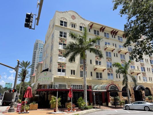 The Ponce De Leon Hotel by null