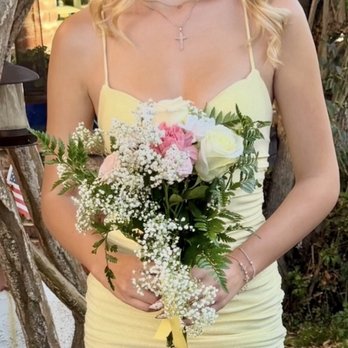 800 Rose Big - Florists Near Me - Newport Beach, California