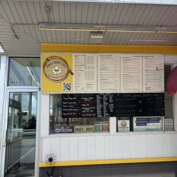 Maple Buzz Cafe - Cafes Near Me - Green Bay, Wisconsin Maple Buzz Cafe - Cafes Near Me - Green Bay, Wisconsin