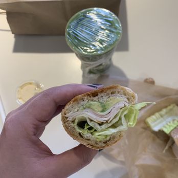 Fresh From Hell - Ive had better quality sandwiches from a gas station than this ration of a "meal" - Juice Bars & Smoothies Near Me - New York, New York