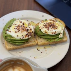 Pupfish Cafe - Avocado toast with chili flakes.