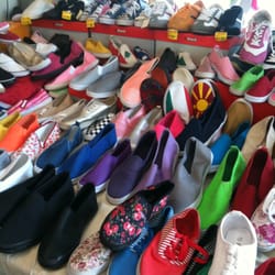 Raben Footwear