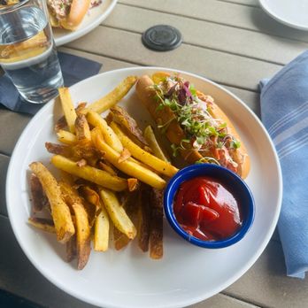 River & Post - Lobster Roll - Lounges Near Me - Jacksonville, Florida River & Post - Lobster Roll - Lounges Near Me - Jacksonville, Florida