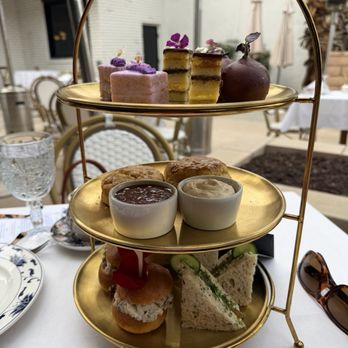 Willies Modern Fare - The food at Sunday high tea - Modern European Near Me - Rancho Mirage, California