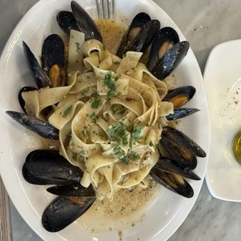 Nella Pizza e Pasta - Pizza Near Me - Chicago, Illinois