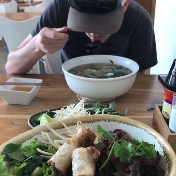 Lotus & Light - Vietnamese Near Me - Burbank, California