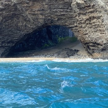 Na Pali Experience - Arch tunnel featured in famous movies such as 7 Days and 7 Nights - Boating Near Me - Kekaha, Hawaii Na Pali Experience - Arch tunnel featured in famous movies such as 7 Days and 7 Nights - Boating Near Me - Kekaha, Hawaii