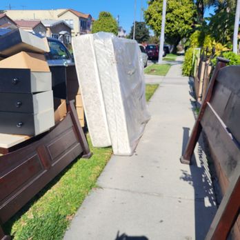 Junkliftpro - Matress, dressers, bed frame, trash bags - Junk Removal & Hauling Near Me Junkliftpro - Matress, dressers, bed frame, trash bags - Junk Removal & Hauling Near Me