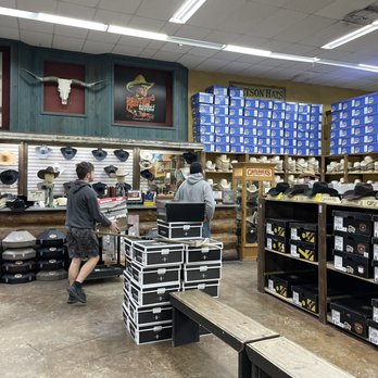 Cavender's Boot City - Men's Clothing Near Me - Austin, Texas Cavender's Boot City - Men's Clothing Near Me - Austin, Texas