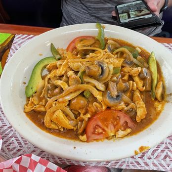 Mi Pueblo Authentic Mexican Food - Arroz con Pollo - Mexican Near Me - Priest River, Idaho Mi Pueblo Authentic Mexican Food - Arroz con Pollo - Mexican Near Me - Priest River, Idaho