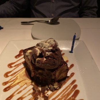 Valenza - White chocolate Grenache bread pudding - Italian Near Me - Atlanta, Georgia Valenza - White chocolate Grenache bread pudding - Italian Near Me - Atlanta, Georgia