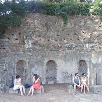 Palatino - And old grotto with a bunch of strangers - Landmarks & Historical Buildings Near Me - Rome, RM Palatino - And old grotto with a bunch of strangers - Landmarks & Historical Buildings Near Me - Rome, RM