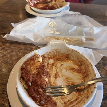 Fazoli's - Baked Lasagna and Spaghetti with Meat Sauce - Italian Near Me - Lubbock, Texas Fazoli's - Baked Lasagna and Spaghetti with Meat Sauce - Italian Near Me - Lubbock, Texas