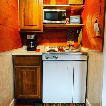 Mohawk Cottages - Make Coffee and breakfast in your kitchen area. - Vacation Rentals Near Me - Colebrook, New Hampshire
