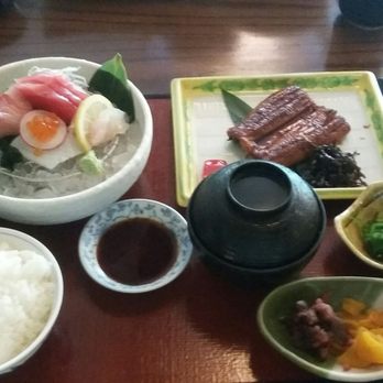Restaurant SUNTORY - Sashimi & unagi combination. Lunch special. $24 12/29/17 - Japanese Near Me - Honolulu, Hawaii Restaurant SUNTORY - Sashimi & unagi combination. Lunch special. $24 12/29/17 - Japanese Near Me - Honolulu, Hawaii