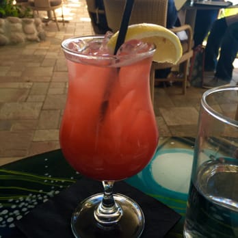 Geoffrey's Malibu - Strawberry lemonade cocktail - Seafood Near Me - Malibu, California Geoffrey's Malibu - Strawberry lemonade cocktail - Seafood Near Me - Malibu, California