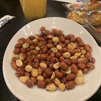 Fun Noodle Bar - Complimentary roasted peanuts - Asian Fusion Near Me - Amarillo, Texas