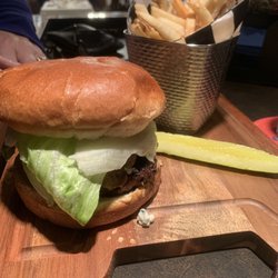 Attica Hotel - Attica Blue Burger