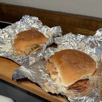 Oink - Two oink sizes with white bread - Fast Food Near Me - Edinburgh, EDH