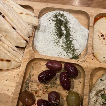 JaM Cellars - Pita platter - Wine Tasting Room Near Me - Napa, California
